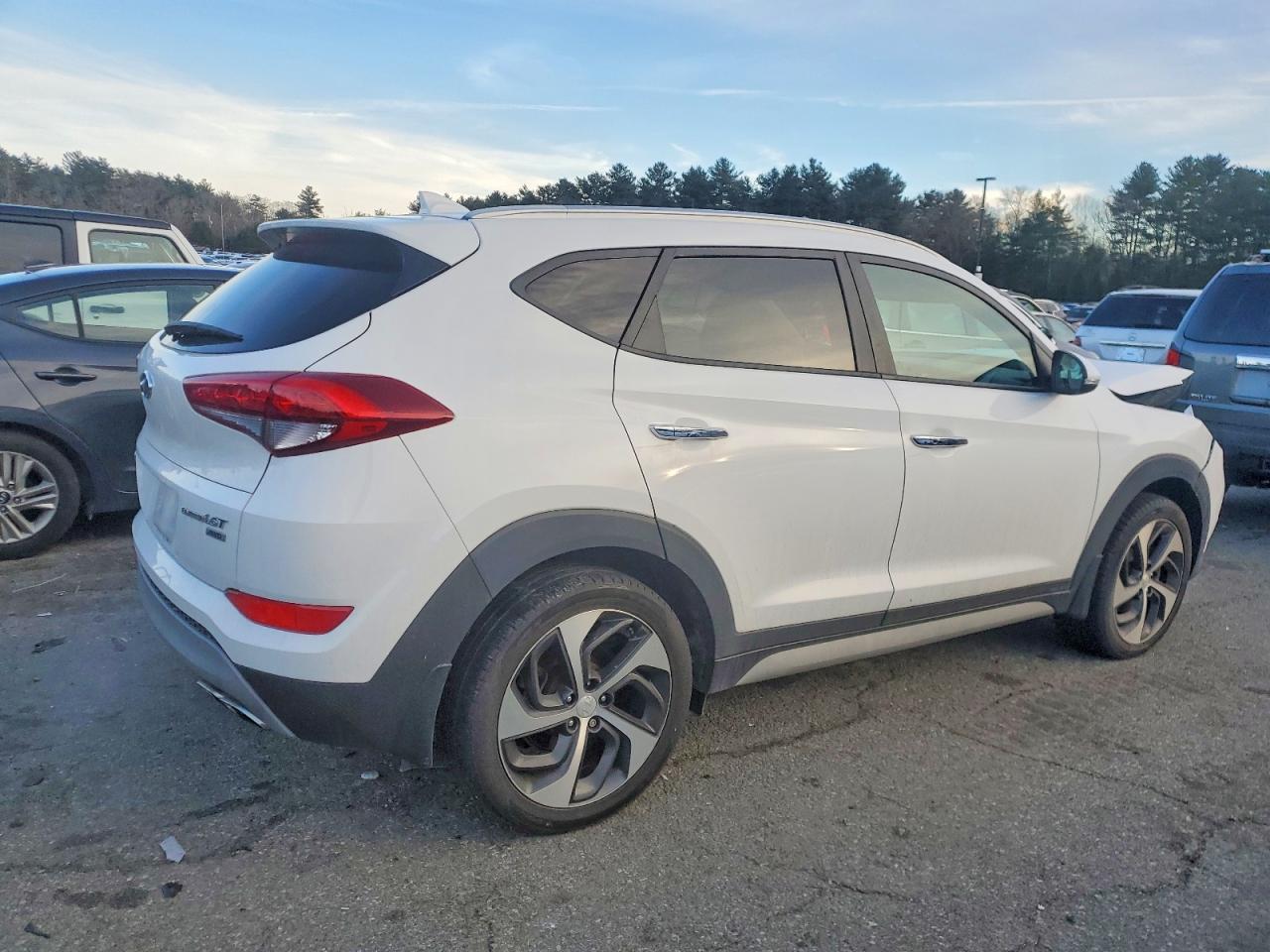 2018 HYUNDAI TUCSON VALUE photo 3
