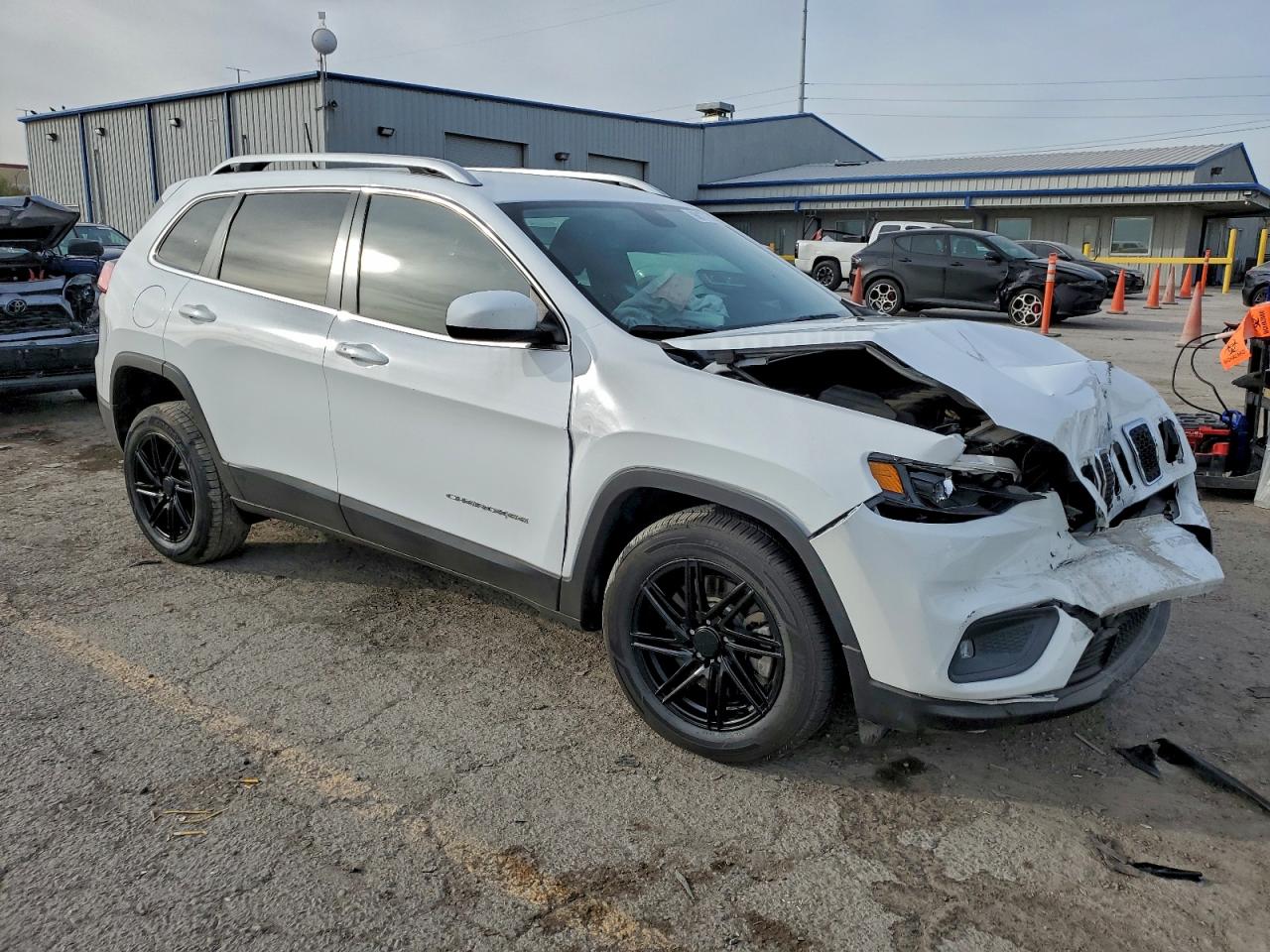 2019 JEEP CHEROKEE LATITUDE PLUS photo 4