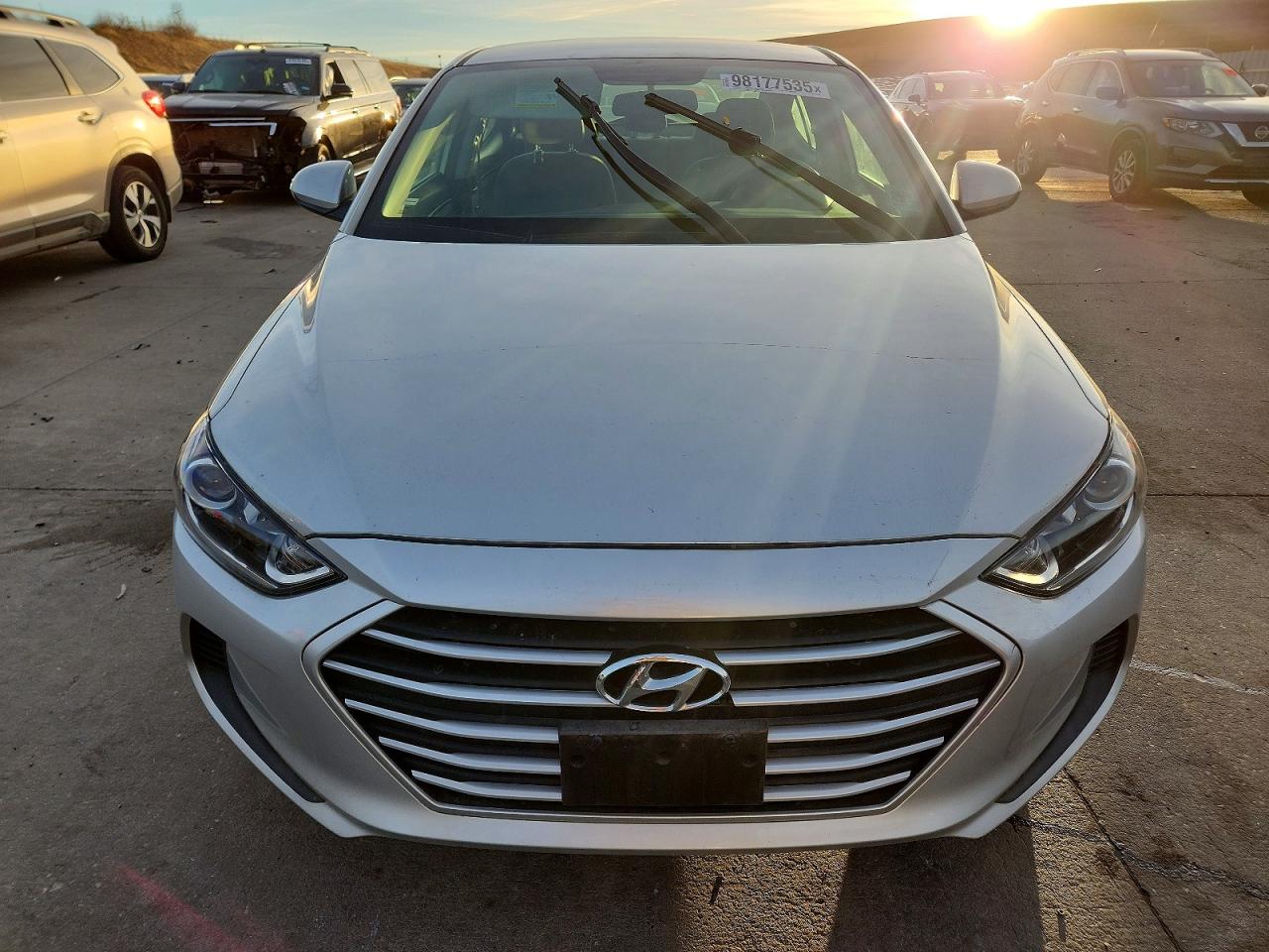 2017 HYUNDAI ELANTRA SE photo 5