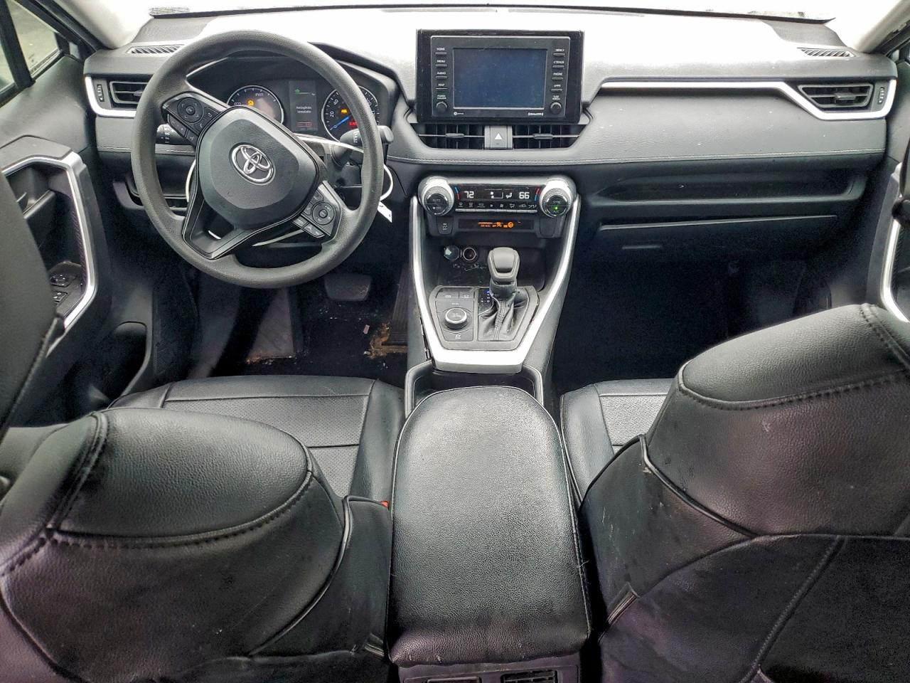 2021 TOYOTA RAV4 LE photo 8