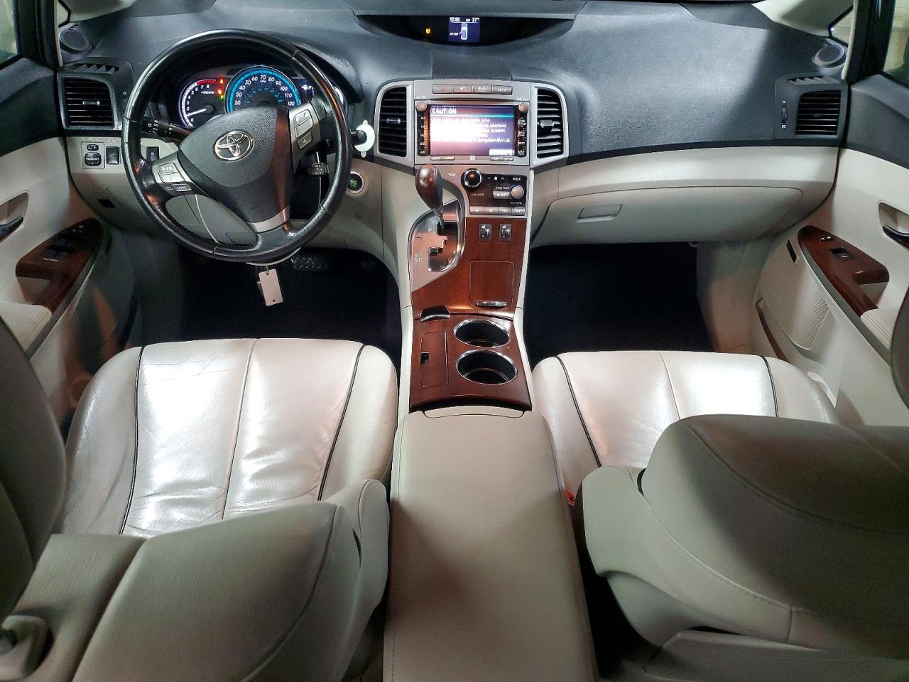 2009 TOYOTA VENZA photo 8