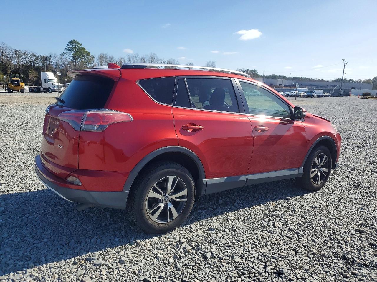 2016 TOYOTA RAV4 XLE photo 3