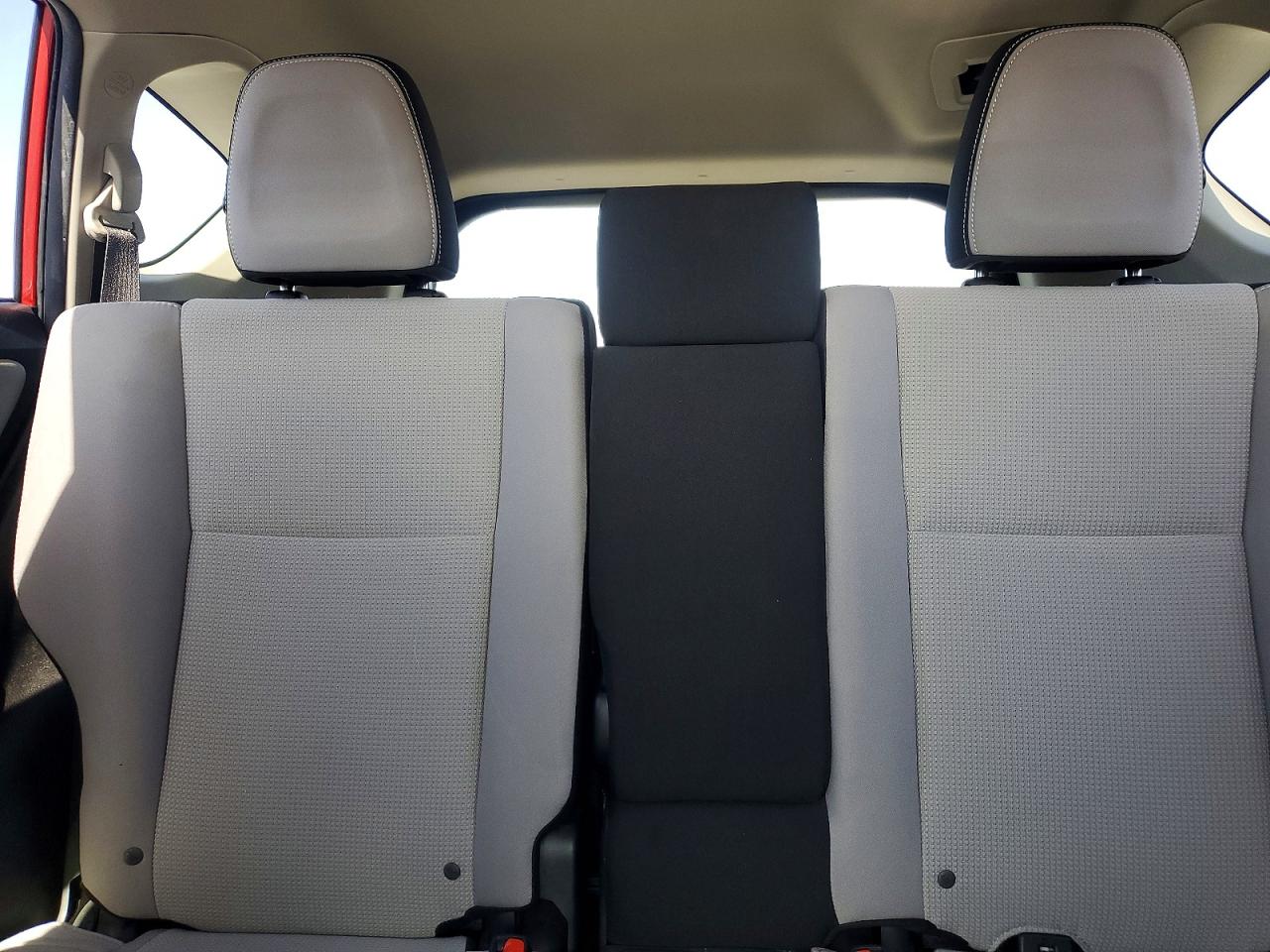 2016 TOYOTA RAV4 XLE photo 10