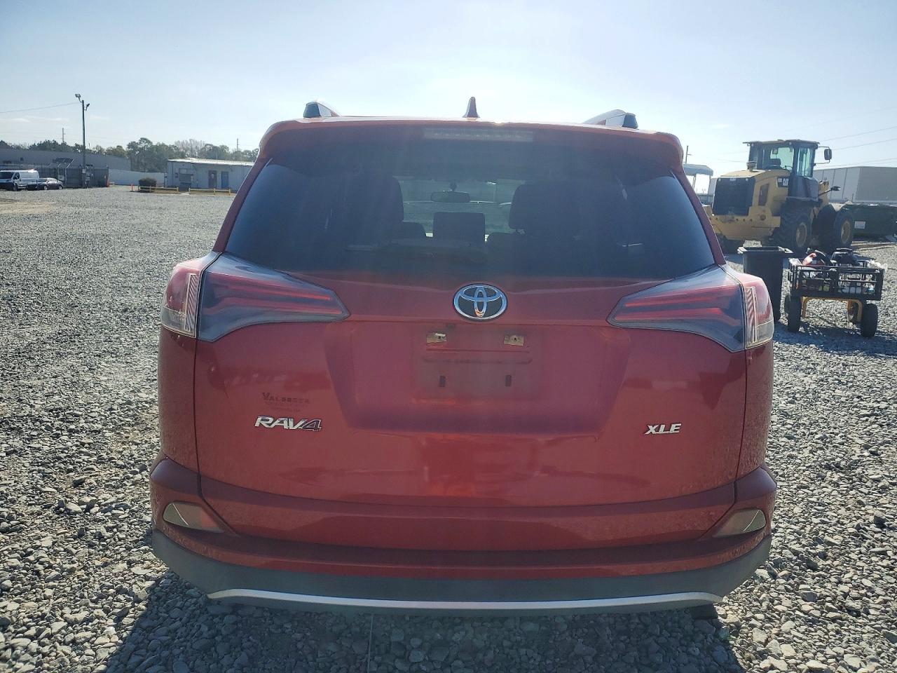 2016 TOYOTA RAV4 XLE photo 6