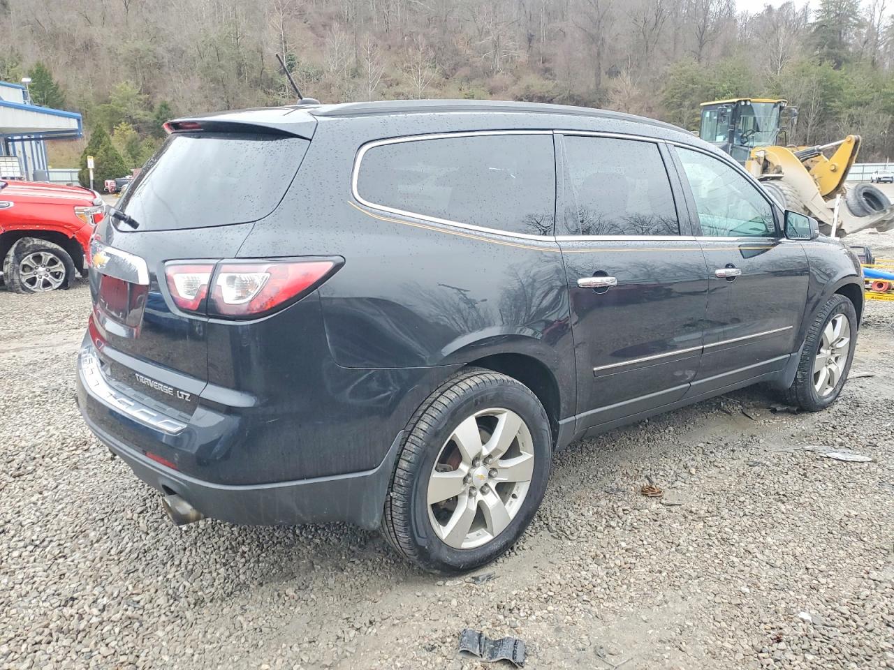 2014 CHEVROLET TRAVERSE LTZ photo 3