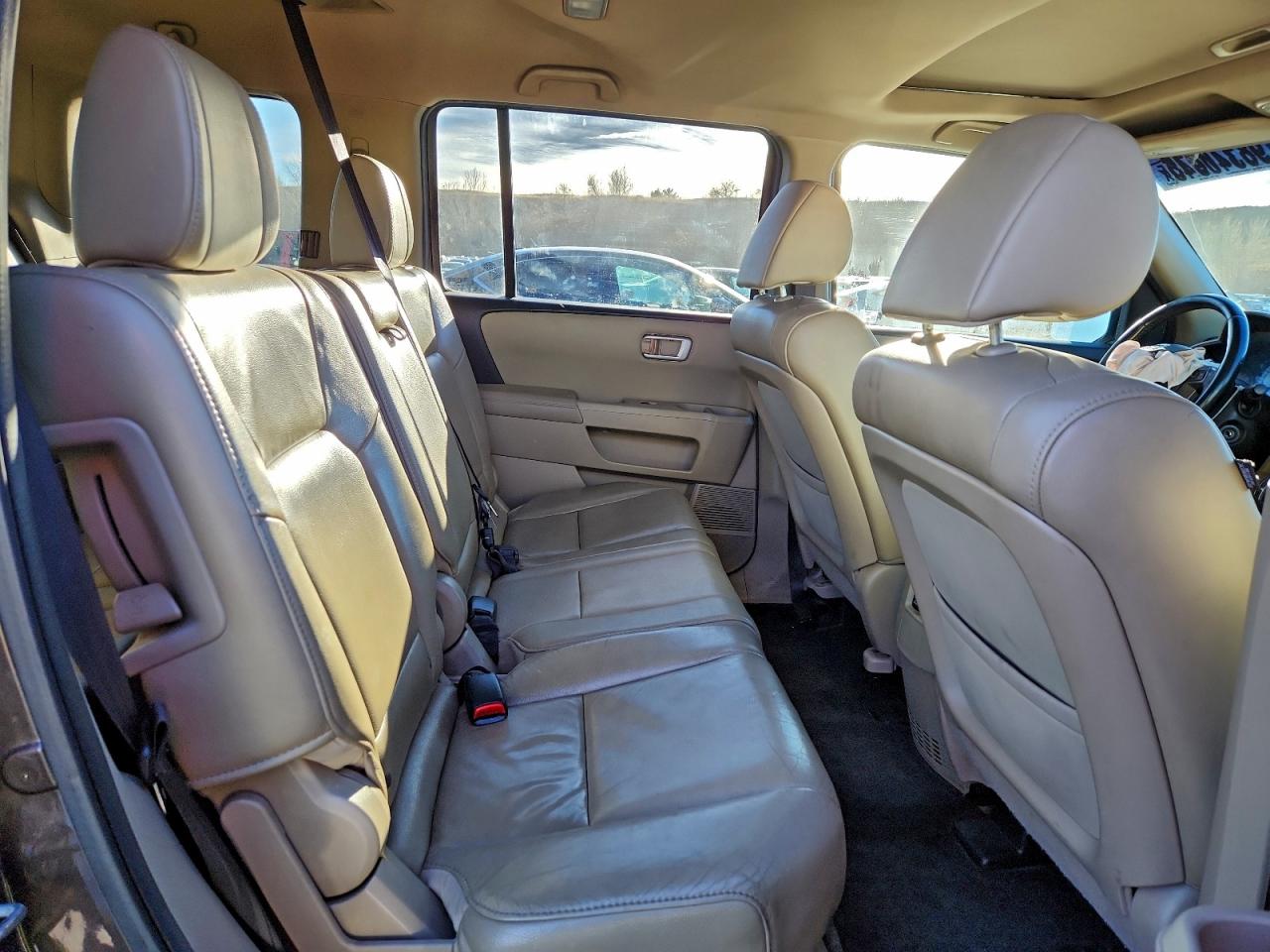 2012 HONDA PILOT EXL photo 11