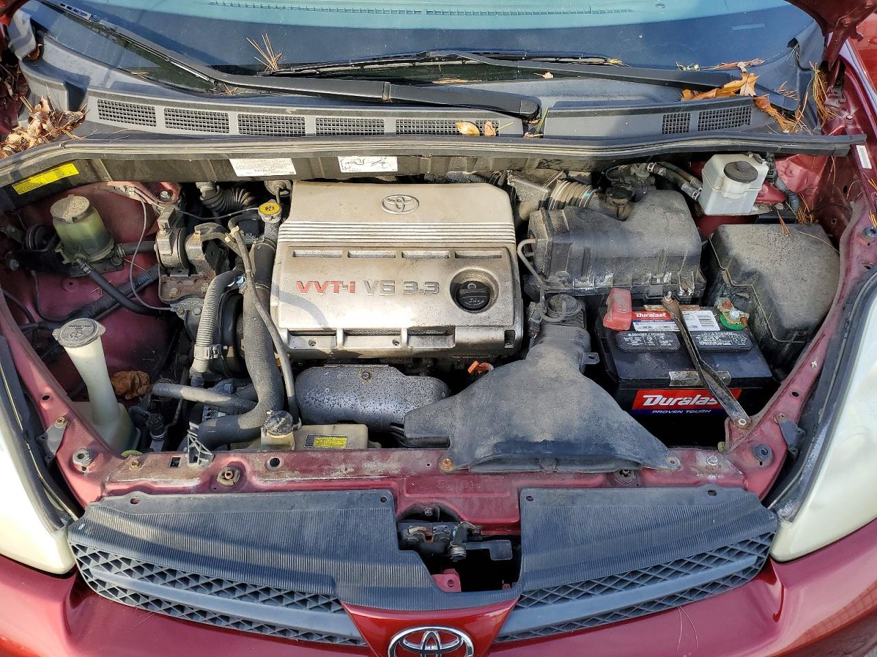 2004 TOYOTA SIENNA XLE photo 12