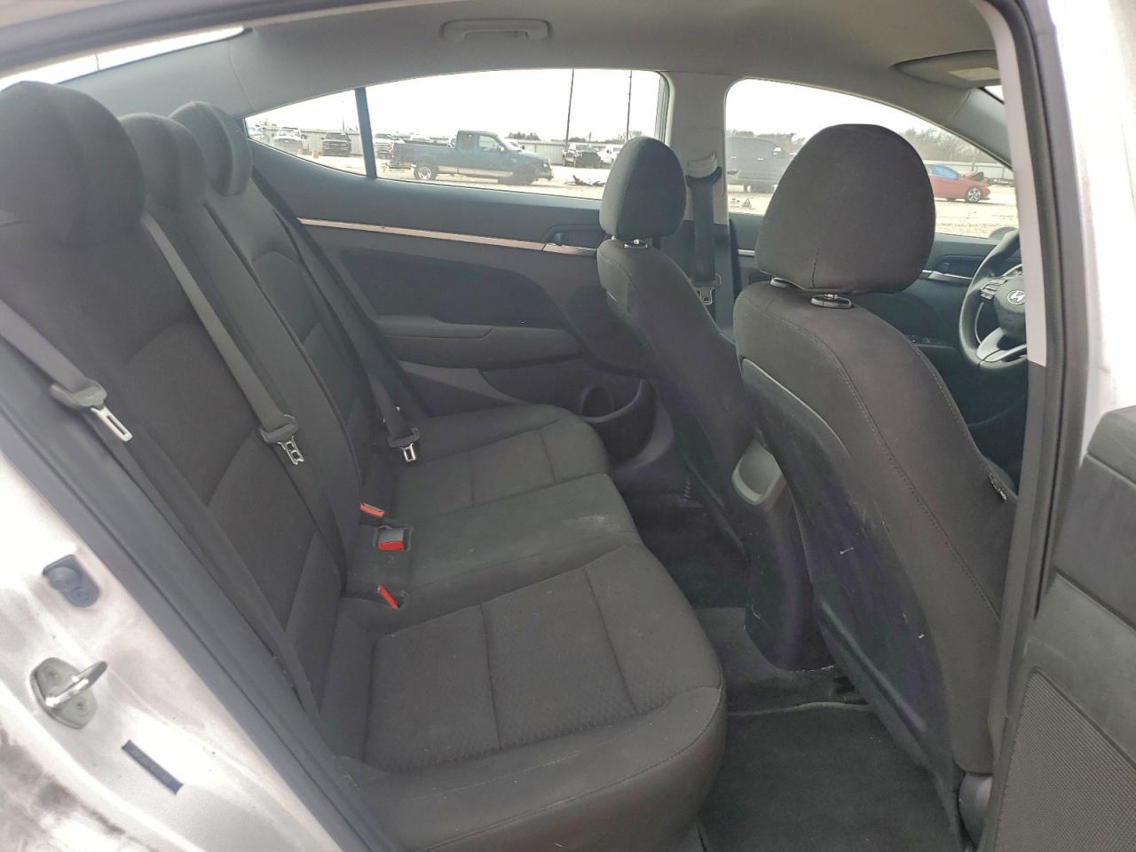 2020 HYUNDAI ELANTRA SEL photo 10
