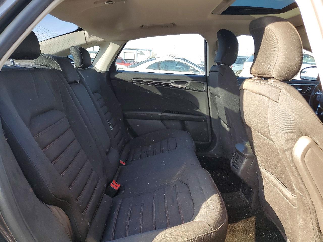 2016 FORD FUSION SE photo 10