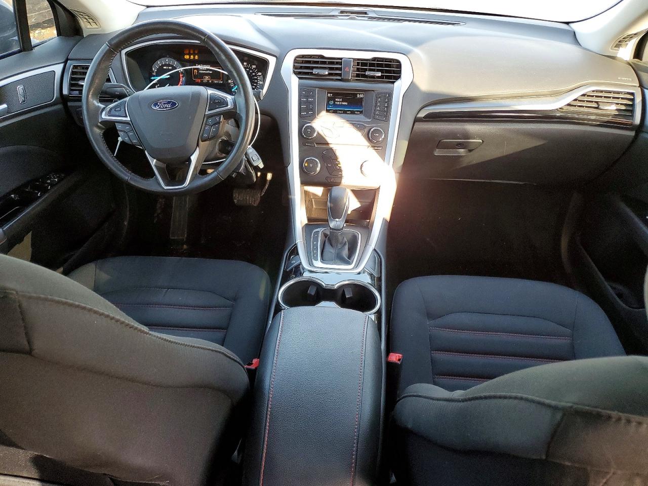 2016 FORD FUSION SE photo 8