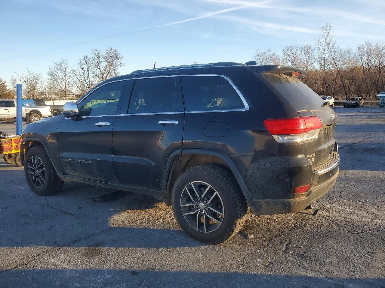 2018 JEEP GRAND CHEROKEE LIMITED photo 2