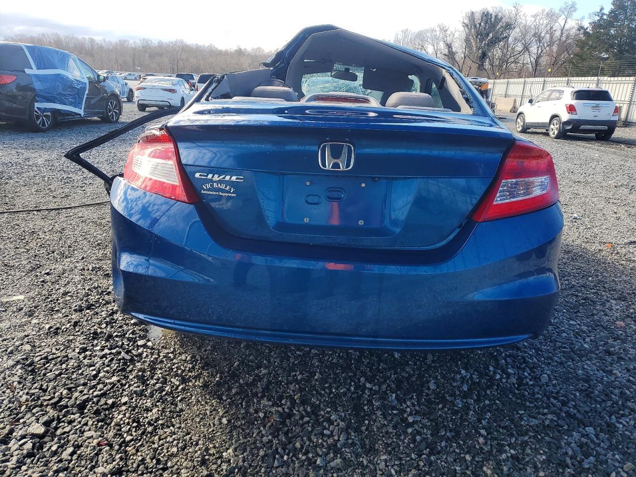 2013 HONDA CIVIC LX photo 6