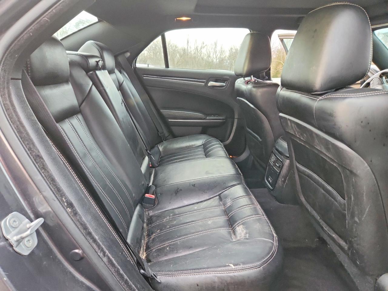 2018 CHRYSLER 300 S photo 10