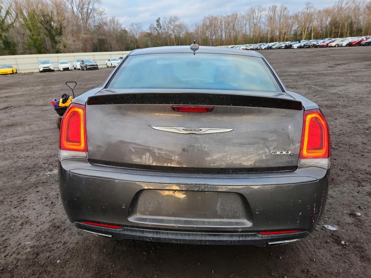 2018 CHRYSLER 300 S photo 6