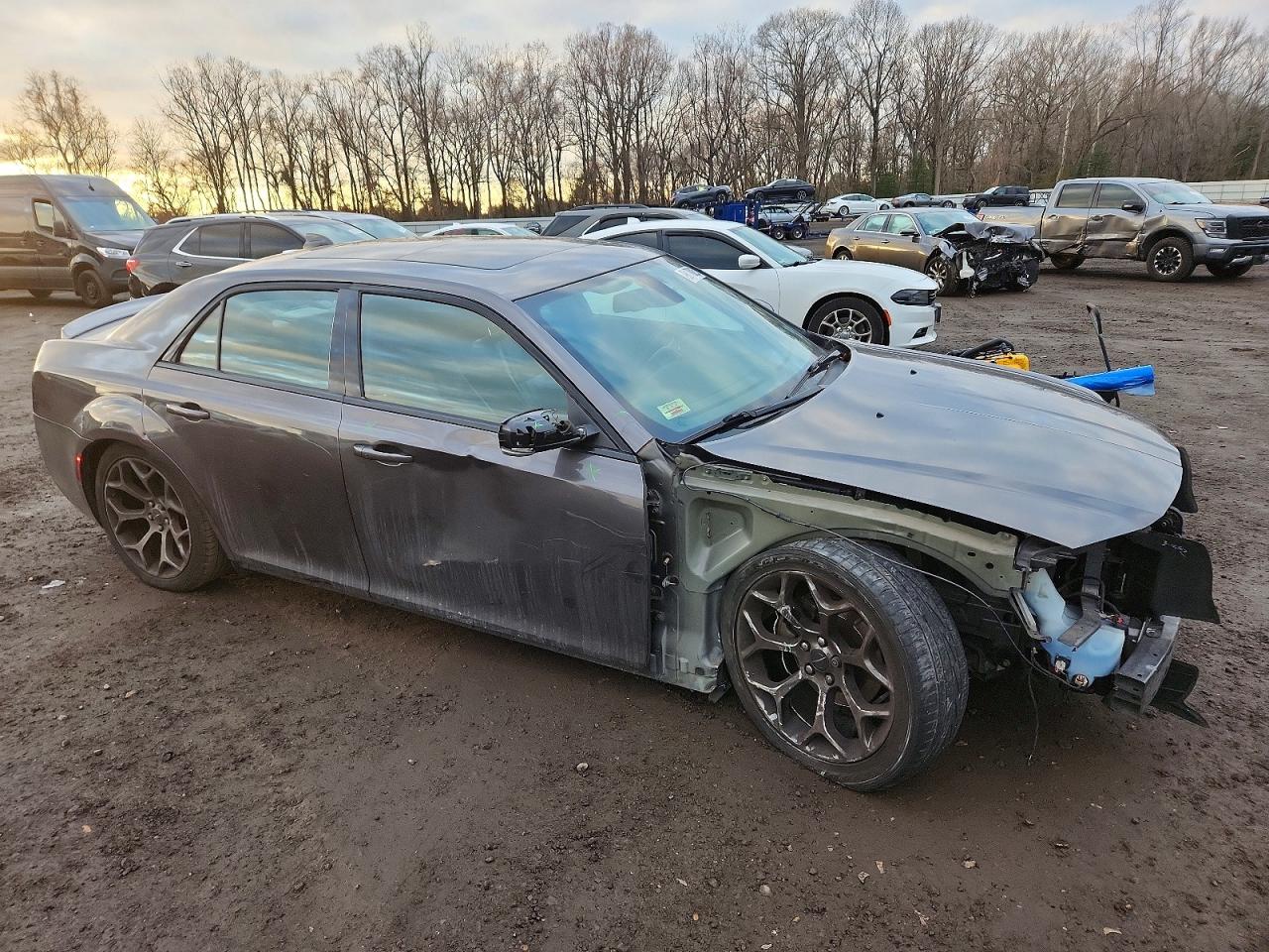 2018 CHRYSLER 300 S photo 4