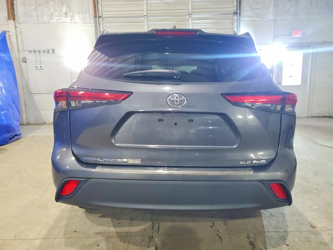 2022 TOYOTA HIGHLANDER XLE photo 16
