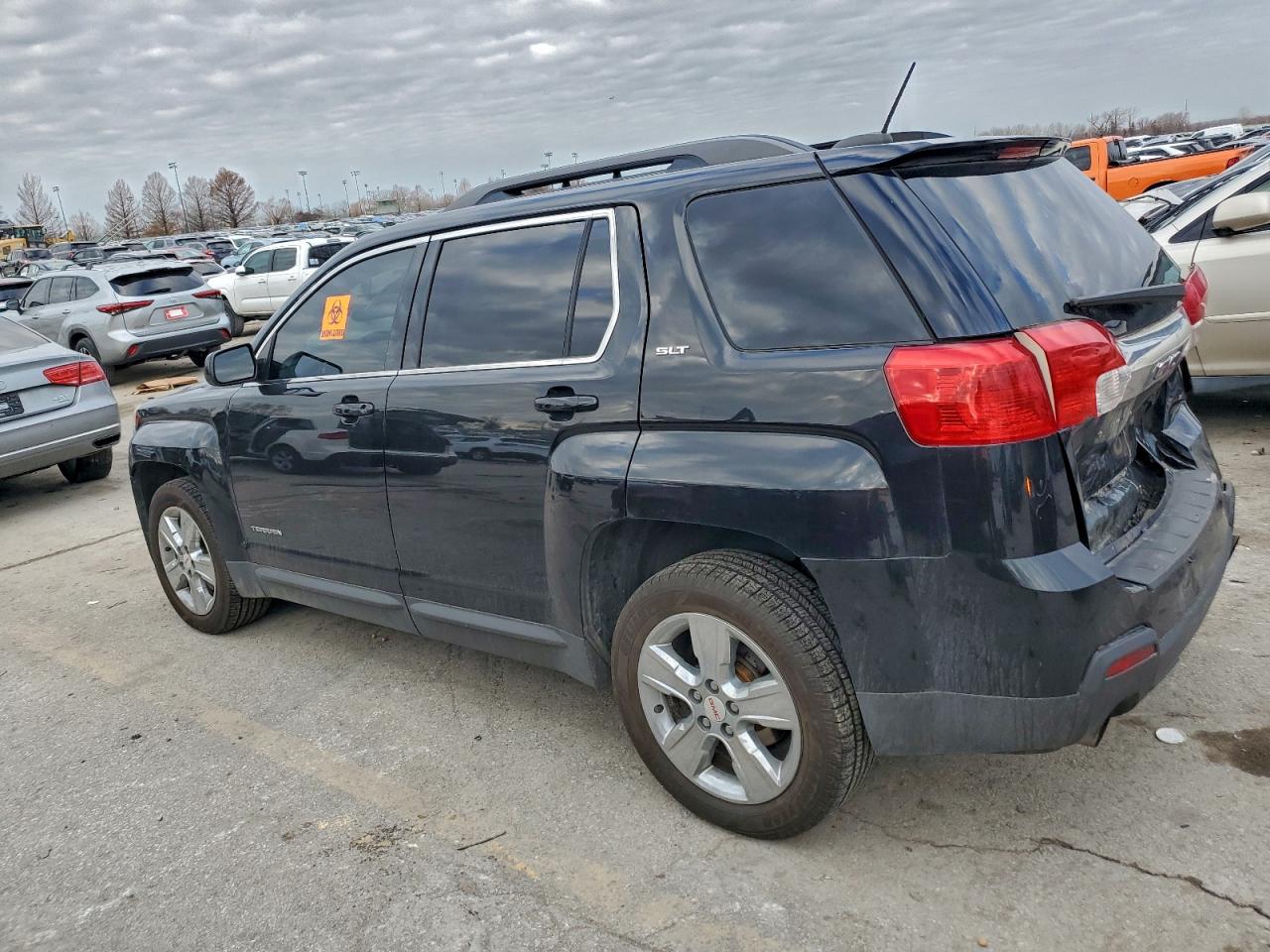 2015 GMC TERRAIN SLT photo 2