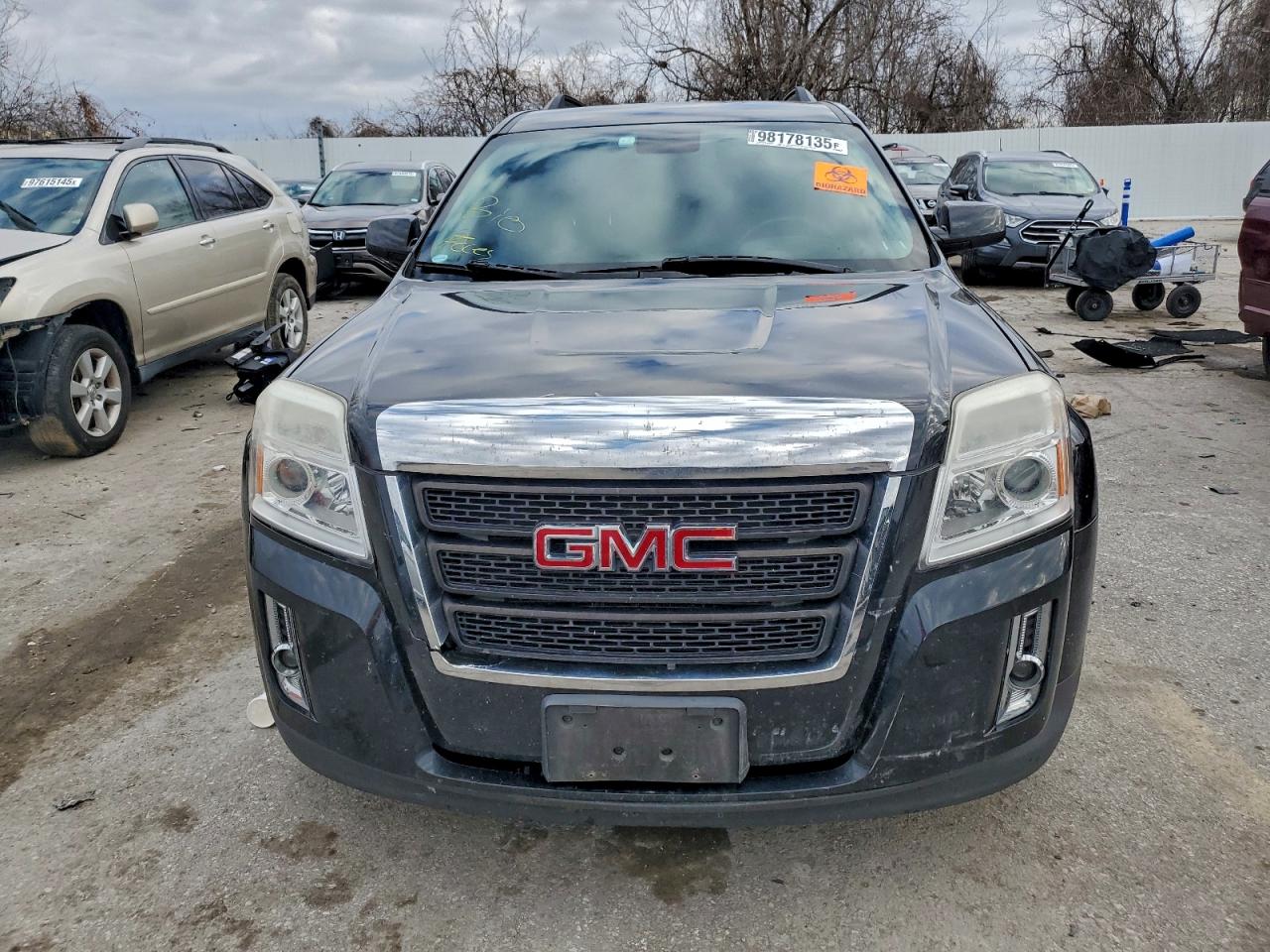 2015 GMC TERRAIN SLT photo 5