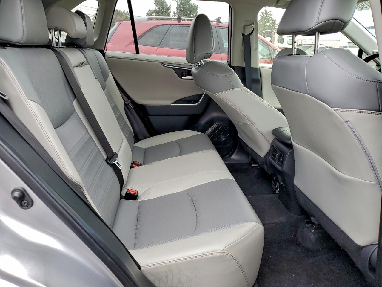 2021 TOYOTA RAV4 LIMITED photo 11