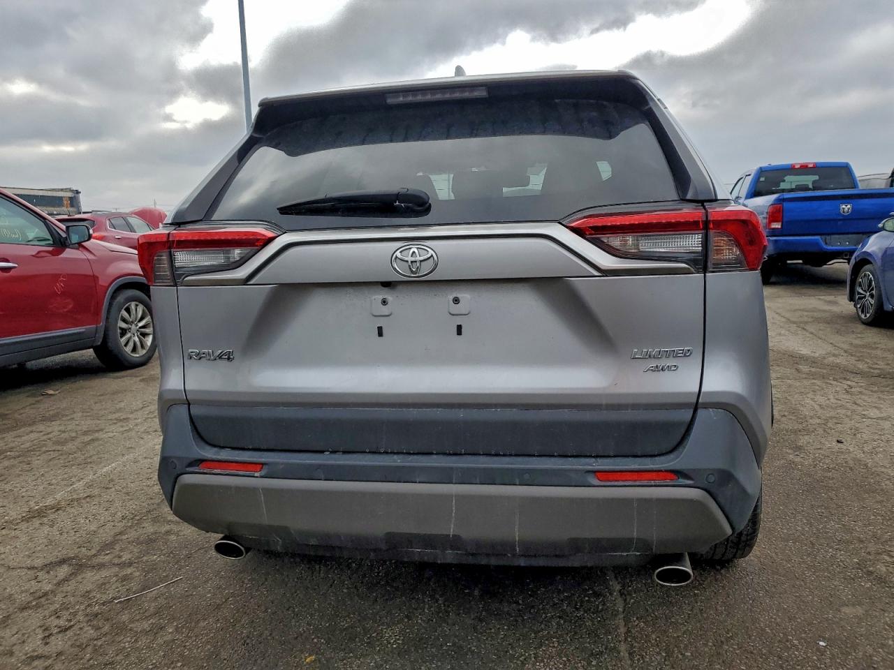 2021 TOYOTA RAV4 LIMITED photo 6