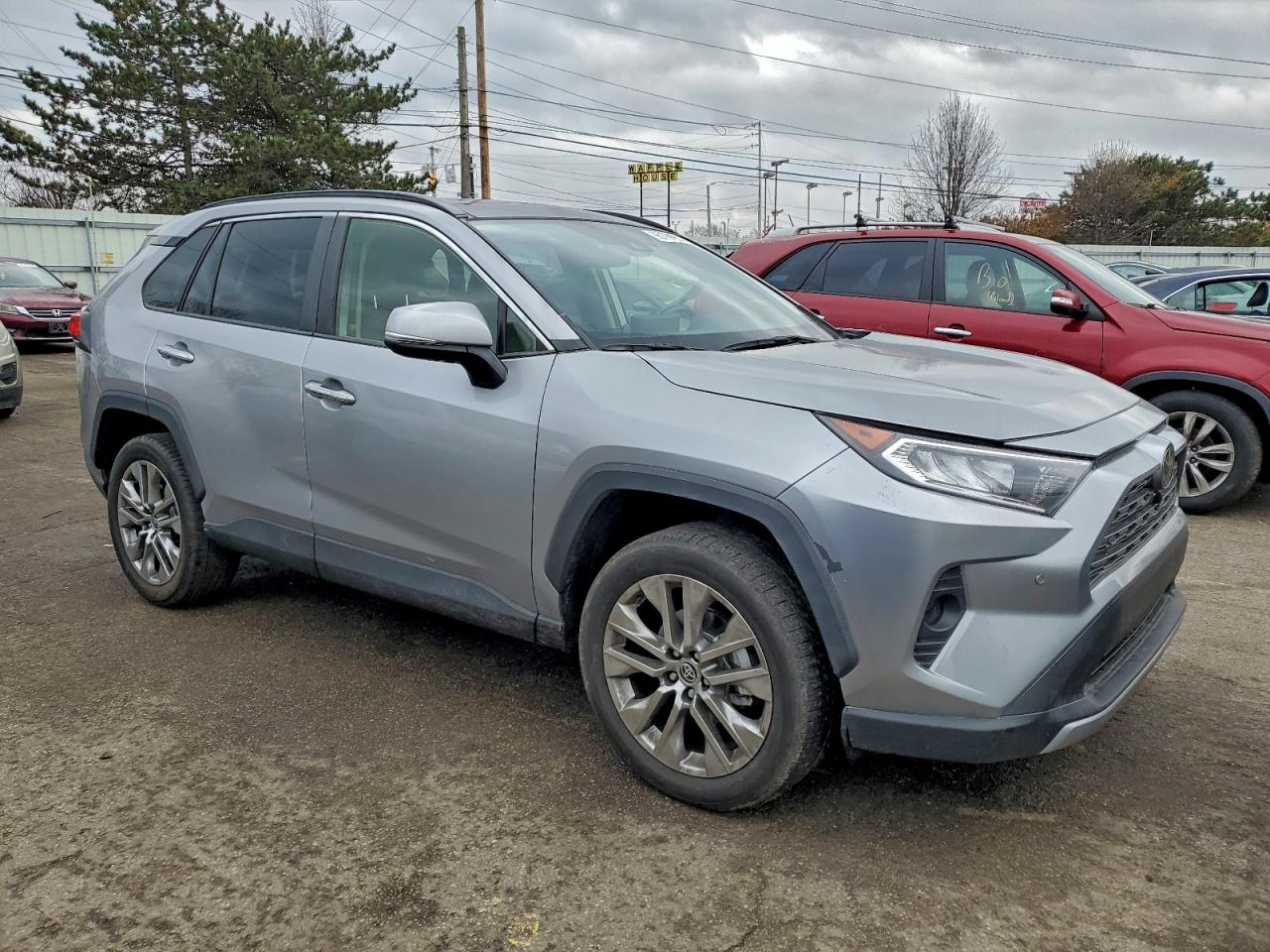 2021 TOYOTA RAV4 LIMITED photo 4