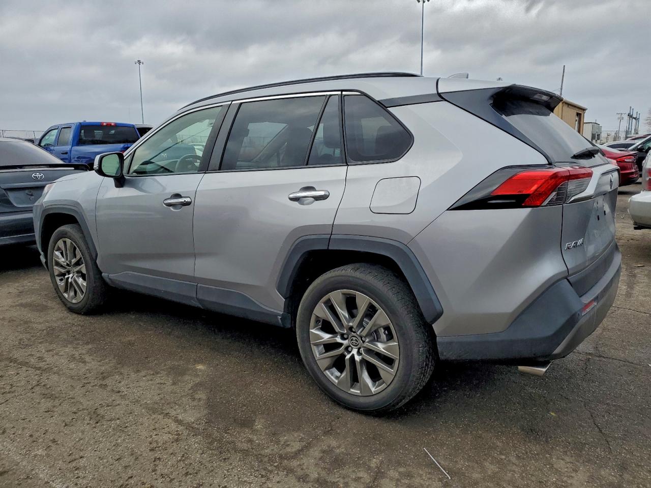 2021 TOYOTA RAV4 LIMITED photo 2