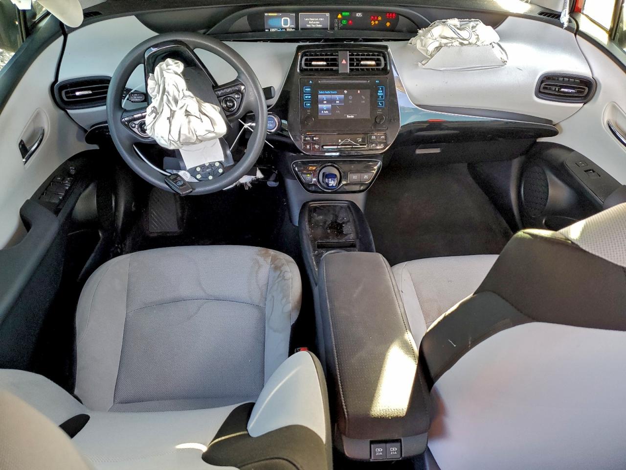 2019 TOYOTA PRIUS photo 8
