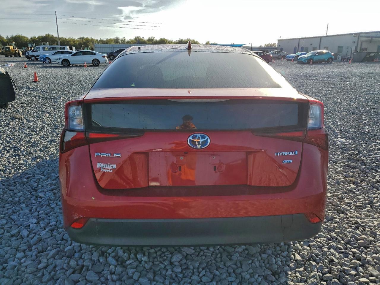 2019 TOYOTA PRIUS photo 6