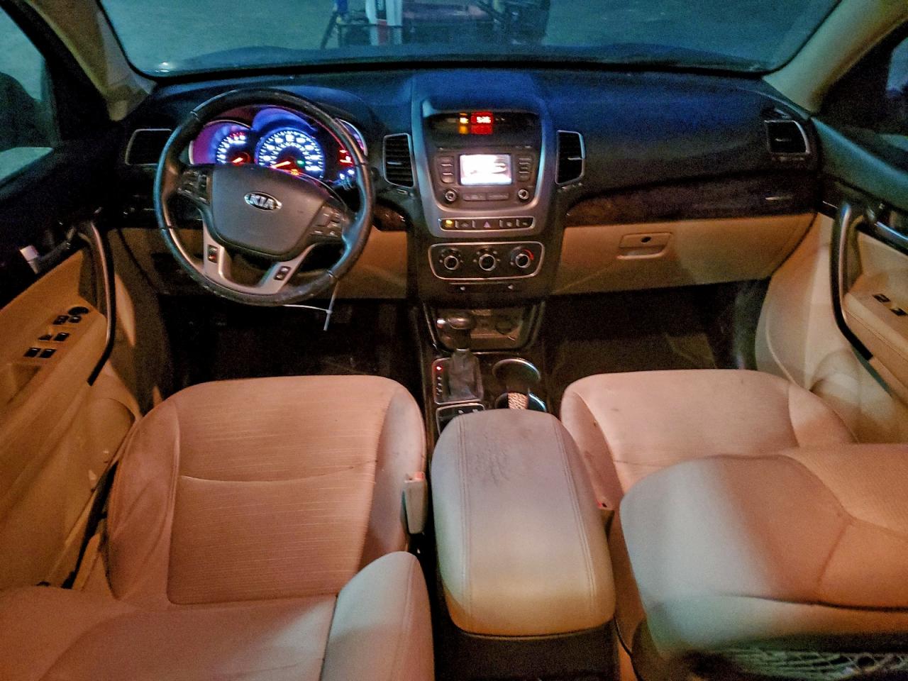 2014 KIA SORENTO LX photo 8