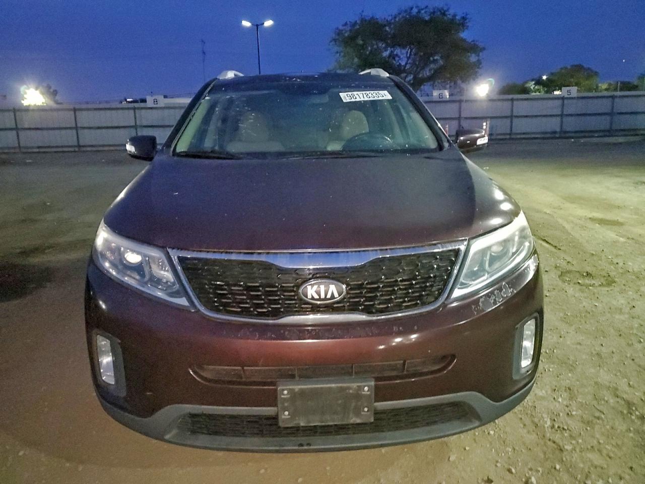 2014 KIA SORENTO LX photo 5