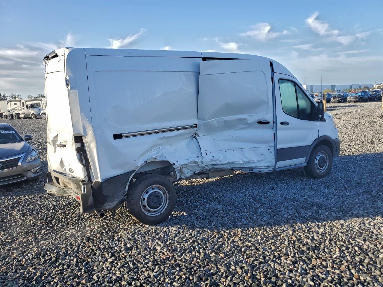 2025 FORD TRANSIT T-250 photo 3