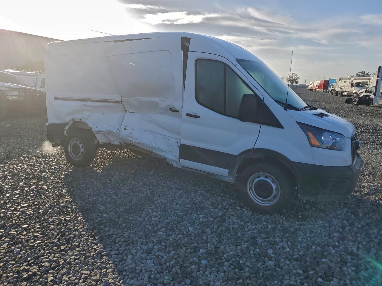 2025 FORD TRANSIT T-250 photo 4