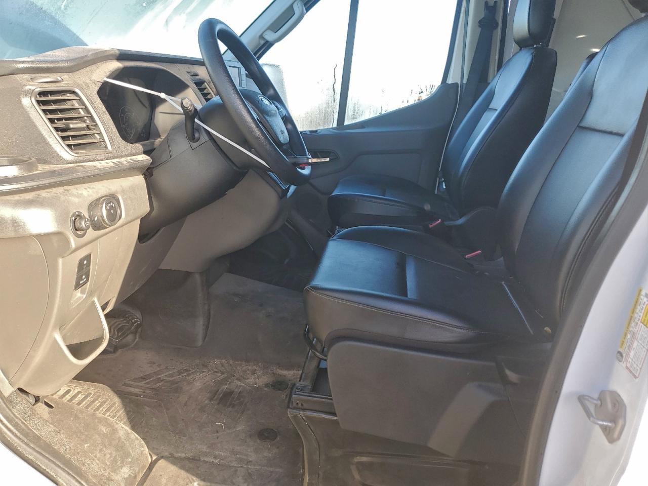 2025 FORD TRANSIT T-250 photo 7
