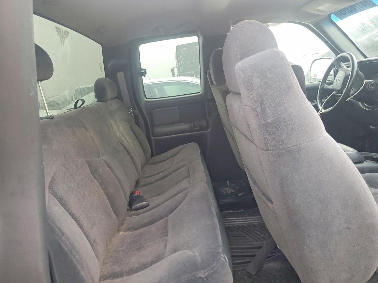 2002 CHEVROLET SILVERADO C1500 photo 10