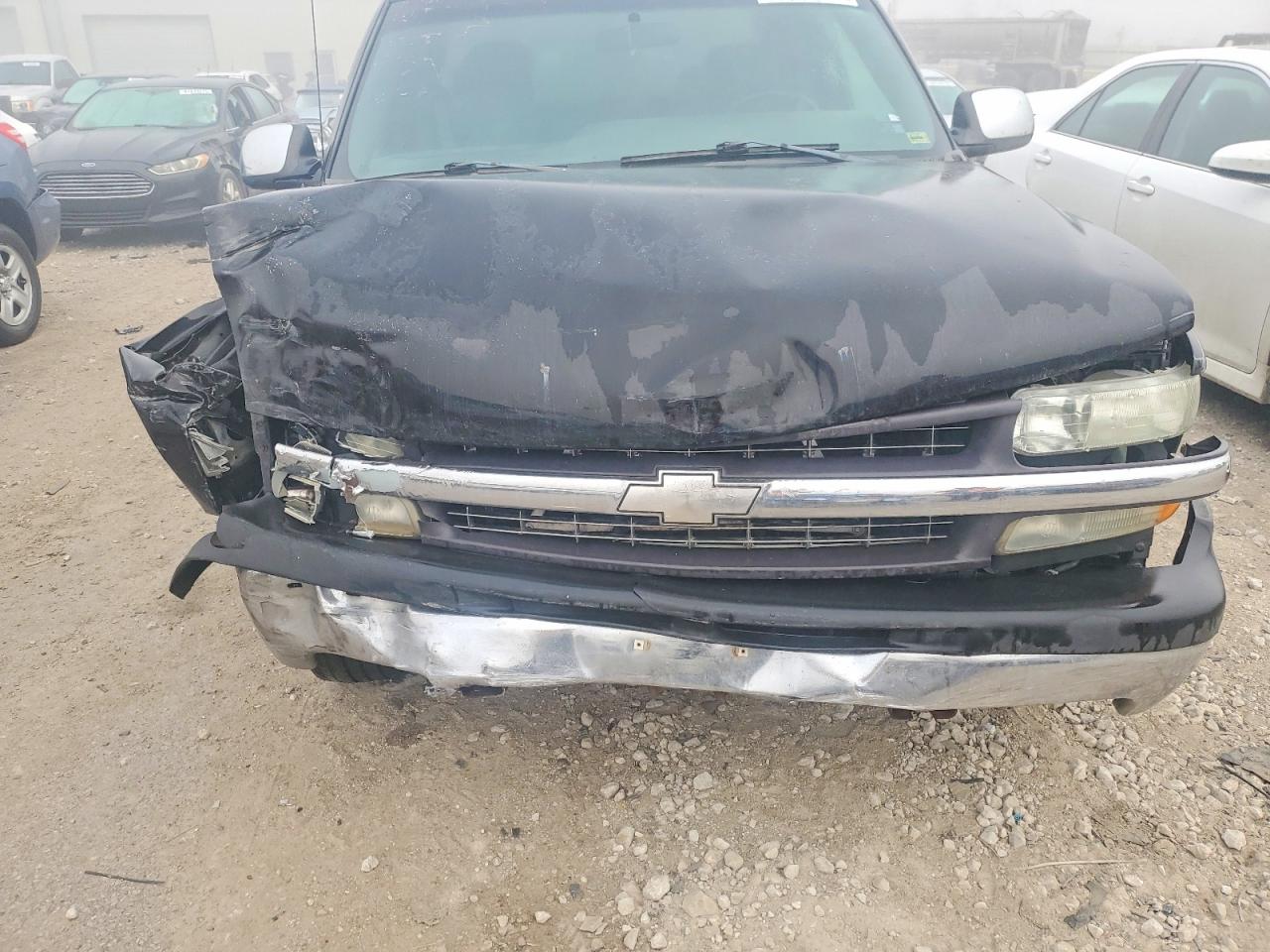 2002 CHEVROLET SILVERADO C1500 photo 11