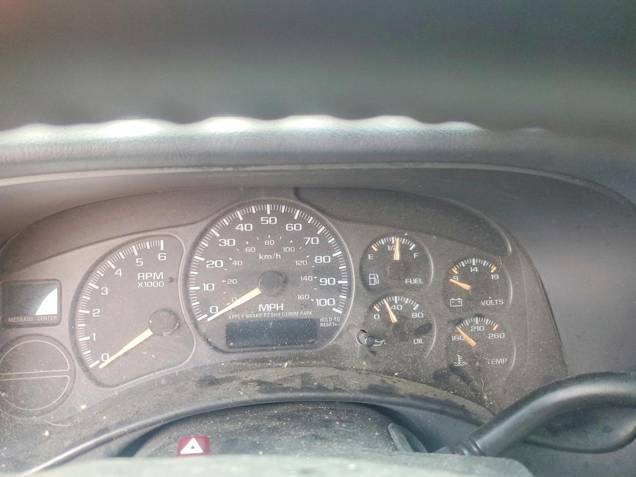 2002 CHEVROLET SILVERADO C1500 photo 9