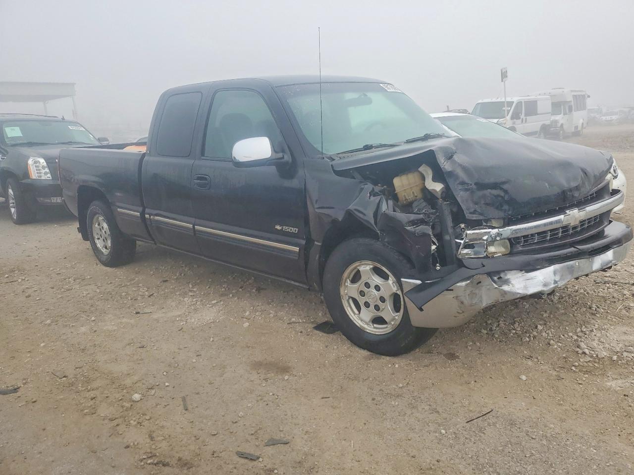 2002 CHEVROLET SILVERADO C1500 photo 4