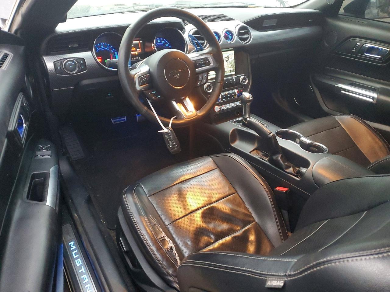 2015 FORD MUSTANG photo 8