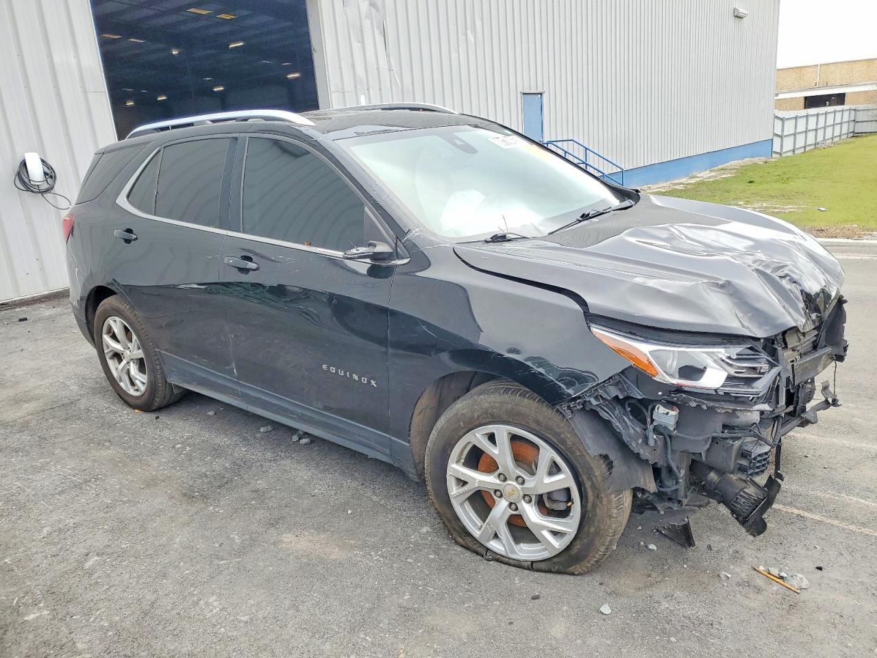 2020 CHEVROLET EQUINOX LT photo 4
