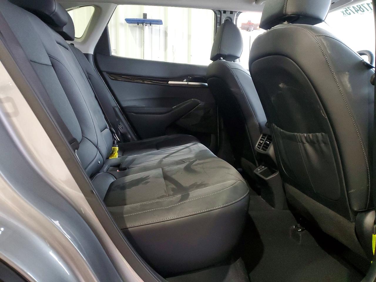 2025 KIA SELTOS EX photo 10