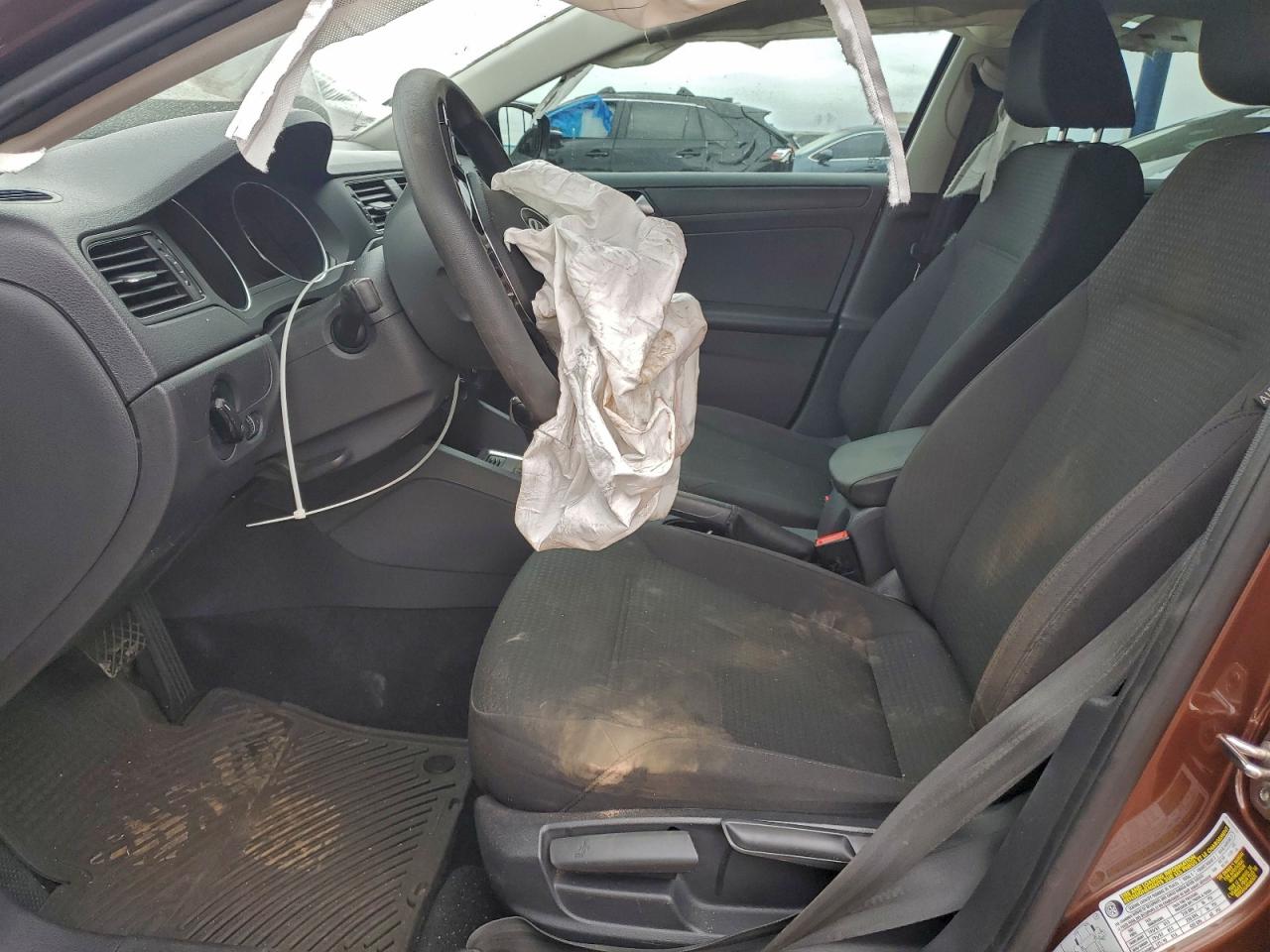 2016 VOLKSWAGEN JETTA S photo 13