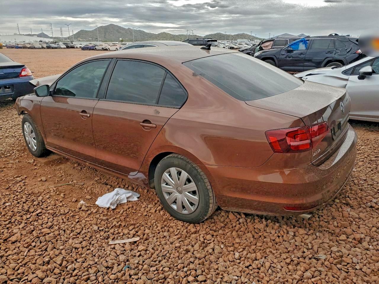 2016 VOLKSWAGEN JETTA S photo 3