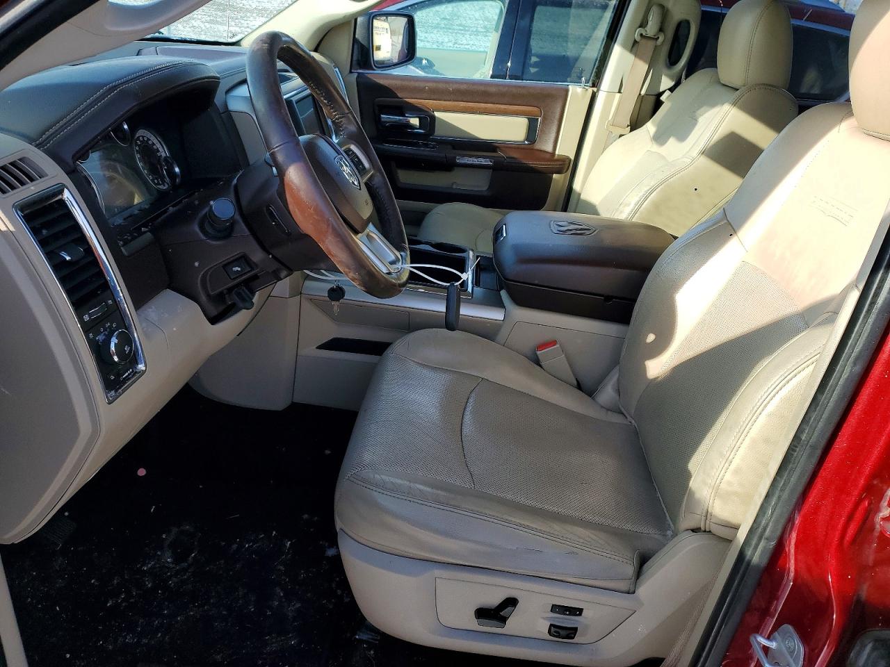 2014 RAM 1500 LARAMIE photo 7