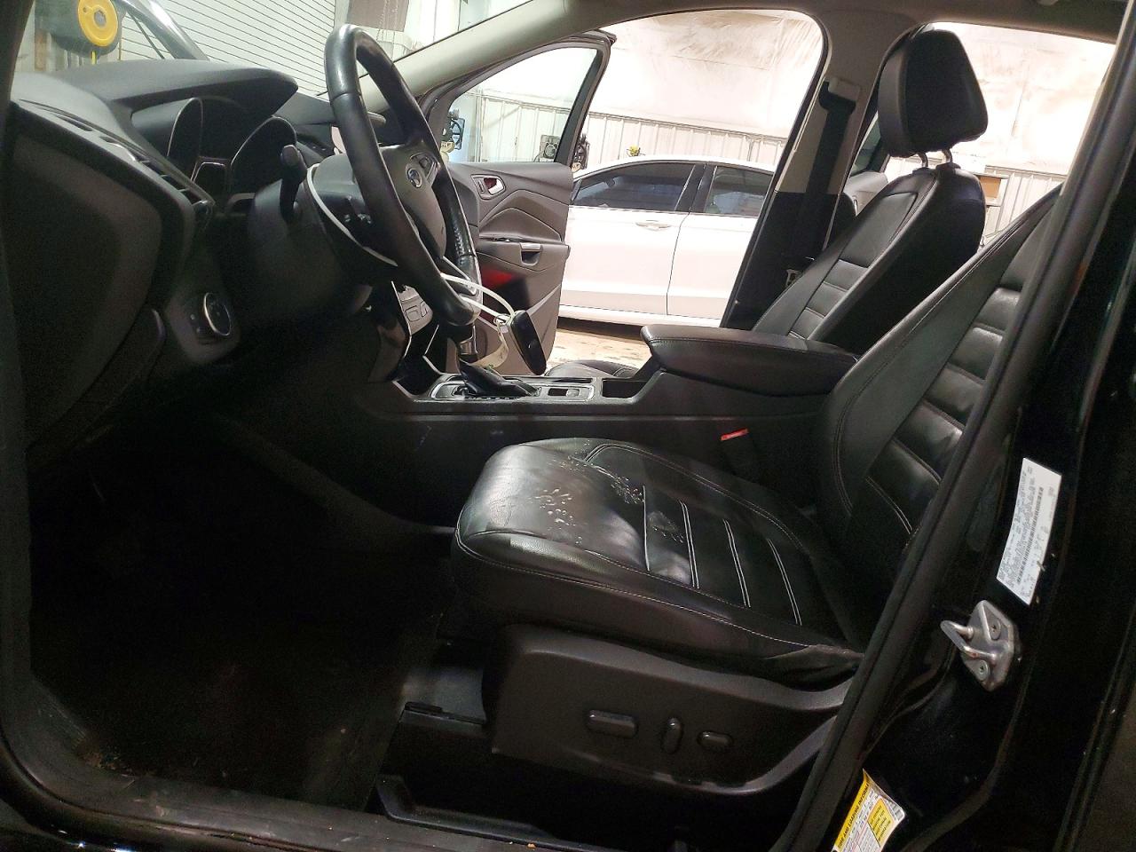 2017 FORD ESCAPE TITANIUM photo 7