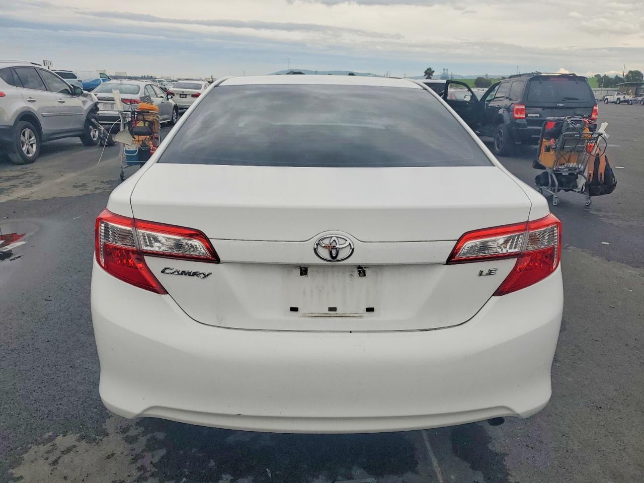 2012 TOYOTA CAMRY LE photo 6
