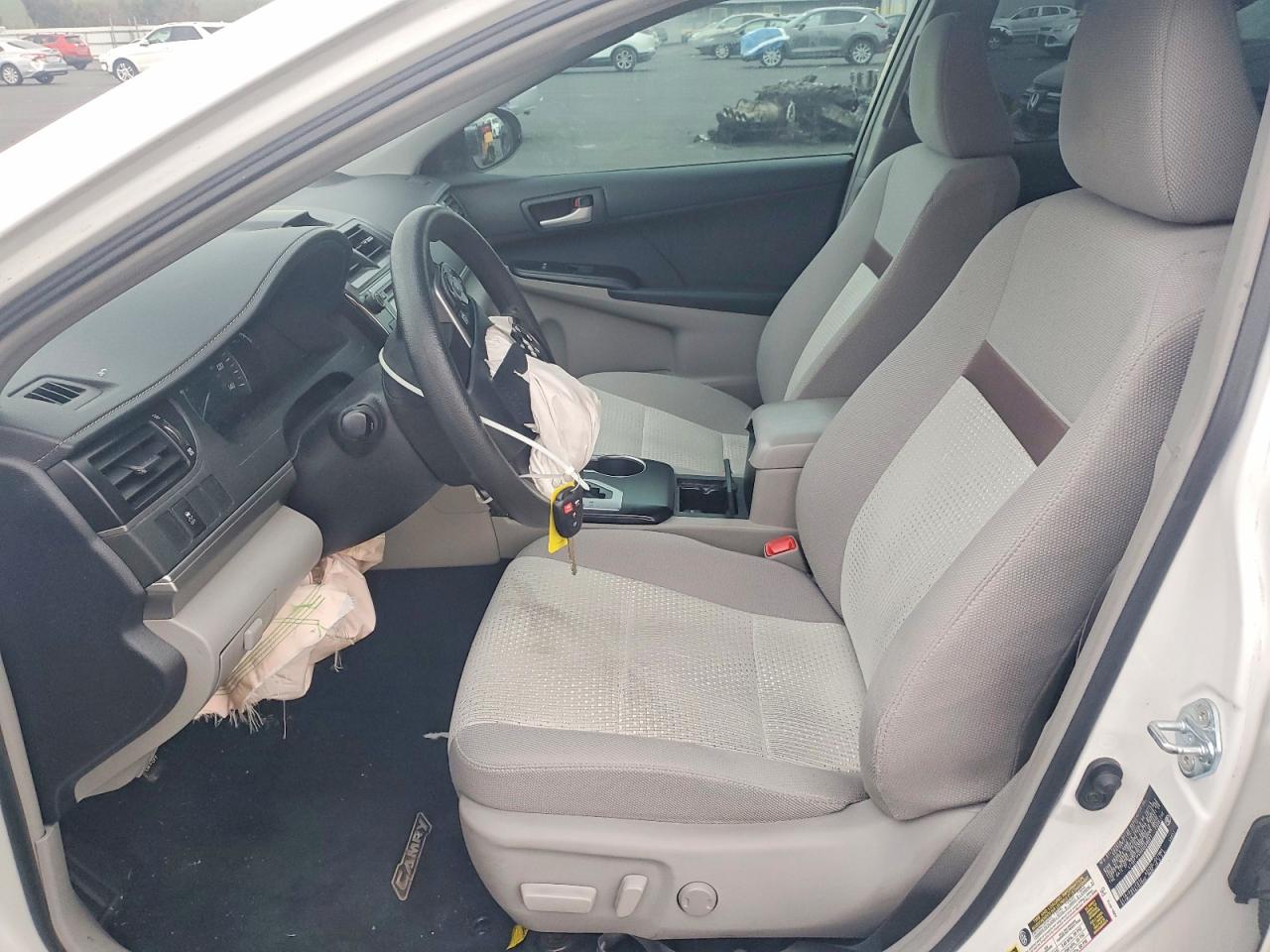 2012 TOYOTA CAMRY LE photo 7