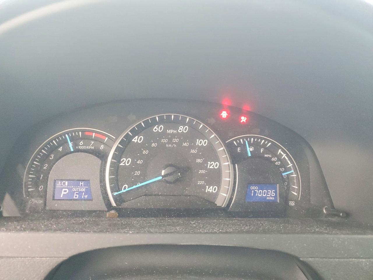 2012 TOYOTA CAMRY LE photo 9