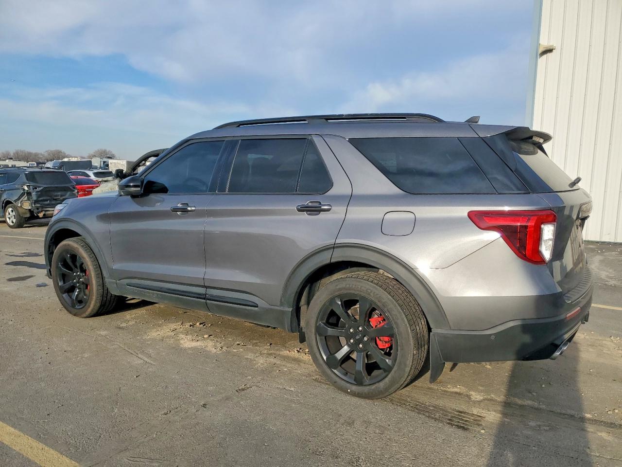 2021 FORD EXPLORER ST photo 2