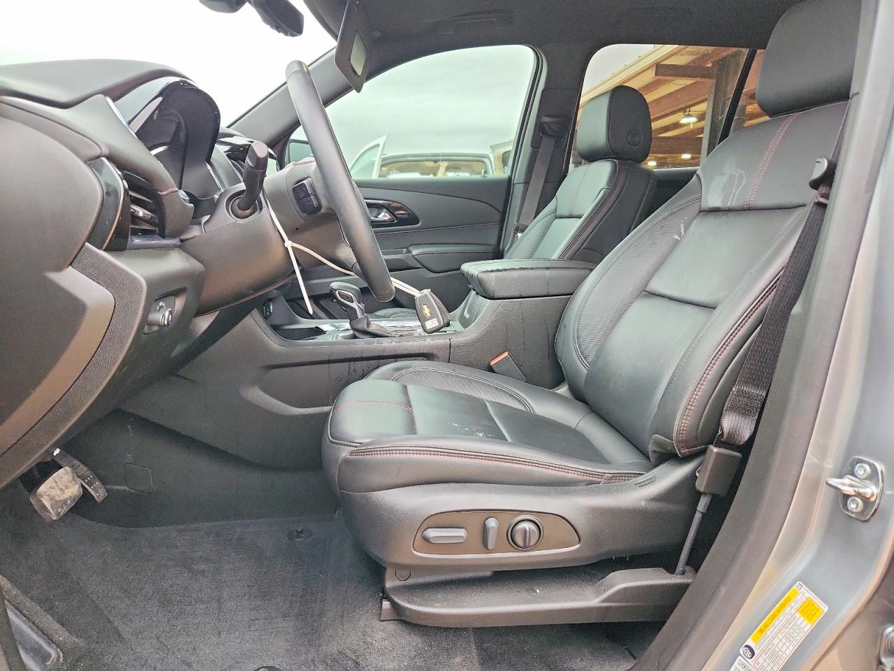 2023 CHEVROLET TRAVERSE RS photo 7