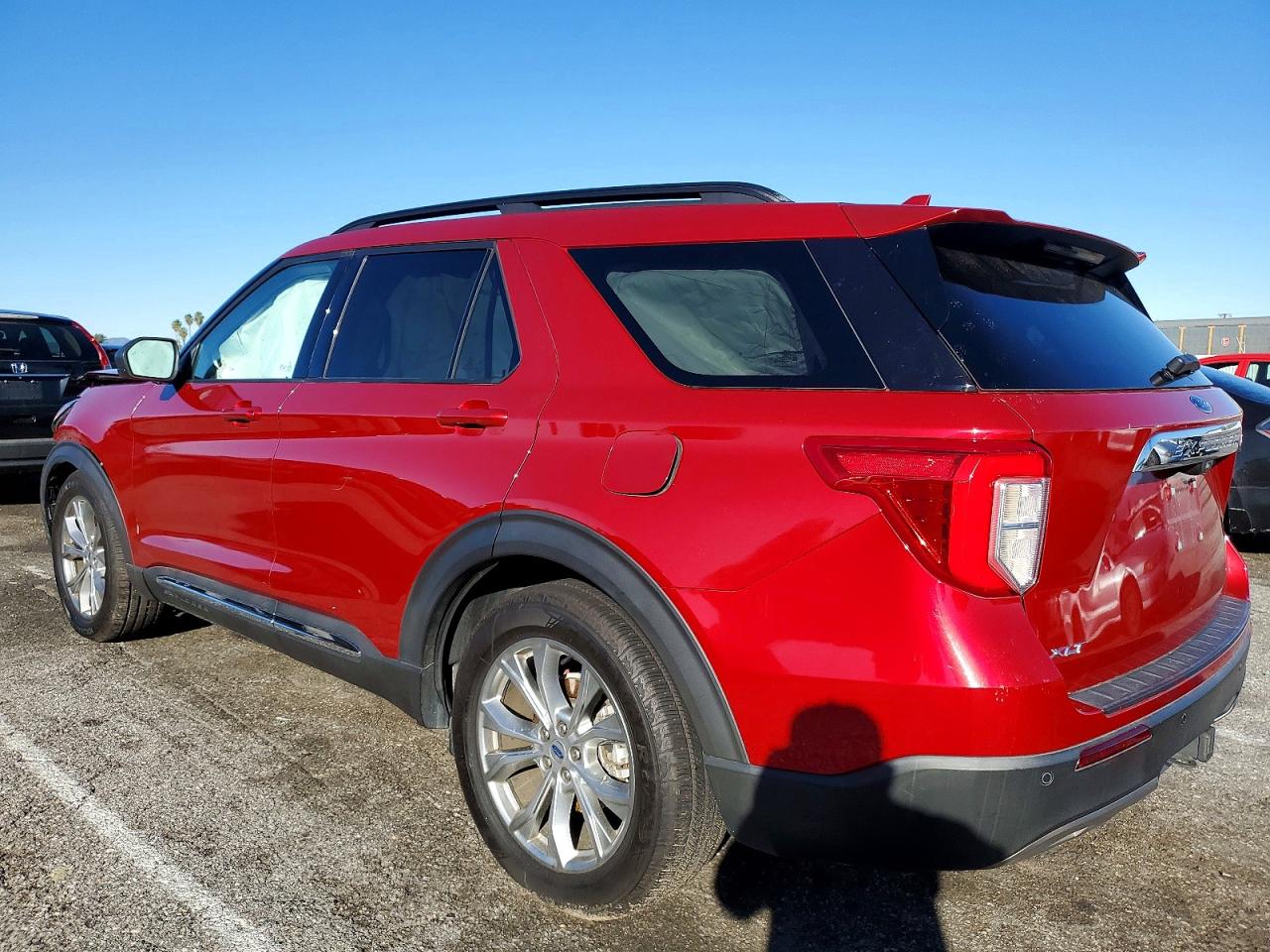 2020 FORD EXPLORER XLT photo 4